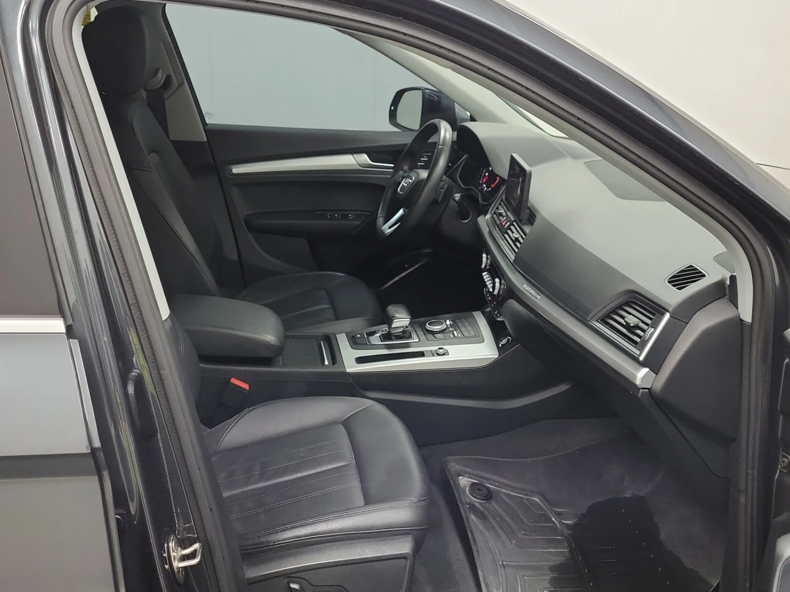 Audi Q5 KOMFORT * * CARFAX * * ���� ������ * *  | Mobile.bg � ����������� 9