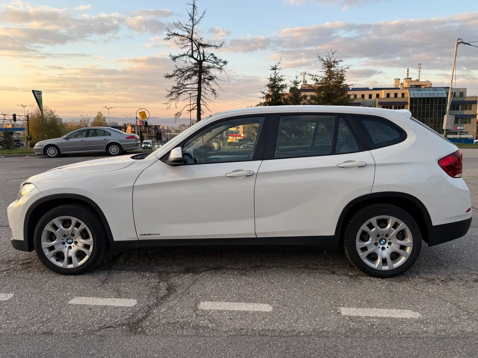 BMW X1 1.8SDRIVE СЕРВИЗНА ИСТОРИЯ, снимка 5 - Автомобили и джипове - 54305111
