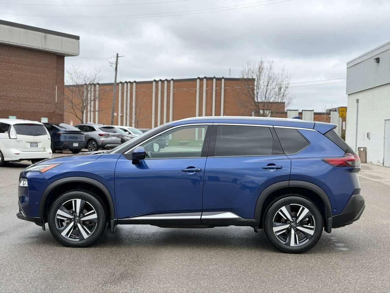 Nissan Rogue  | SL | 360 | PANO | ПОДГРЕВИ | КОЖА | , снимка 3 - Автомобили и джипове - 54368526