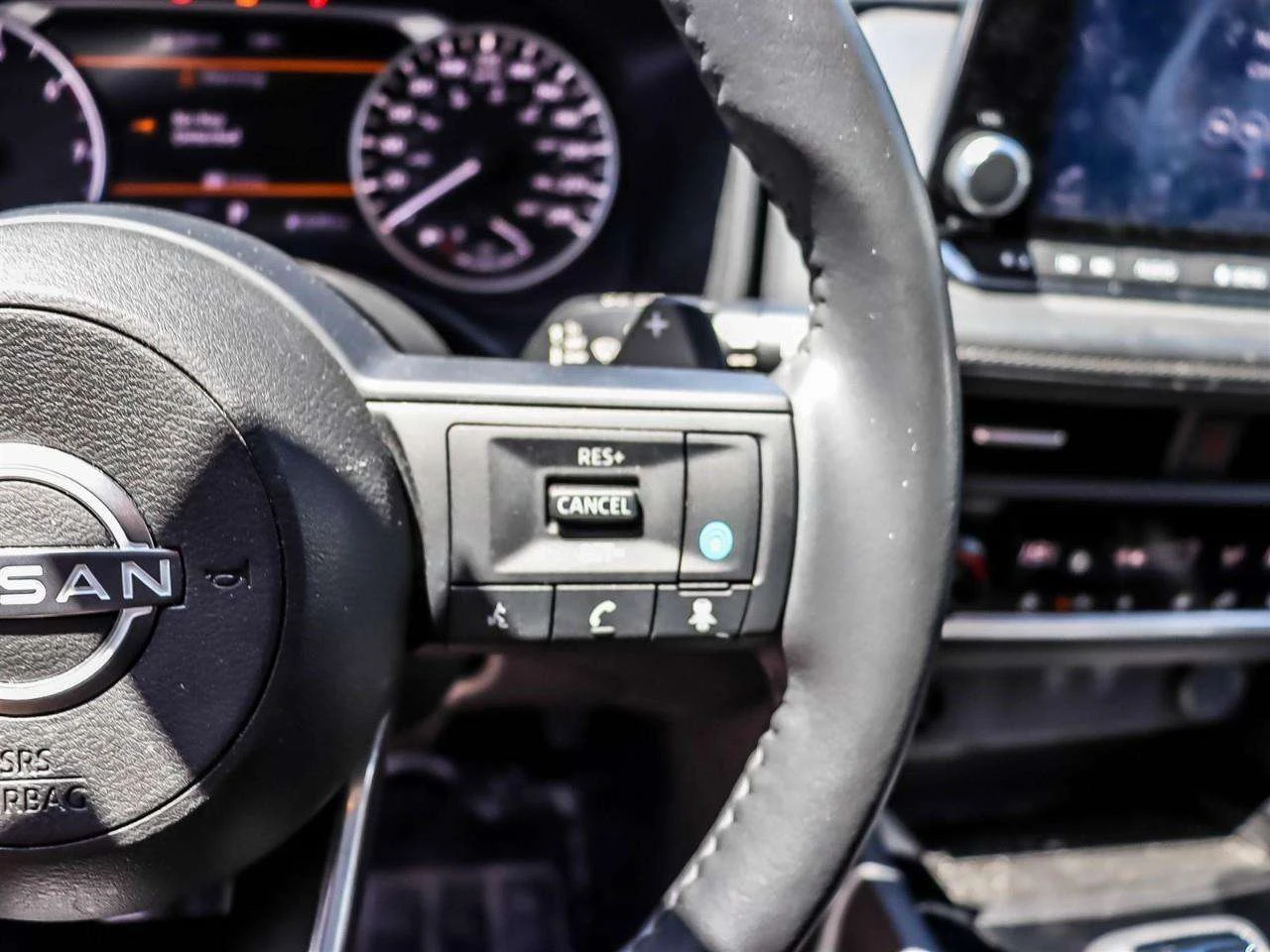 Nissan Rogue ПАНОРАМА, КОЖА, ЕЛ. СЕДАЛКИ, ЦЕНА ДО БГ, снимка 15 - Автомобили и джипове - 54870783