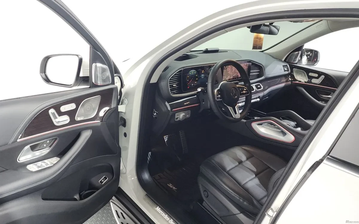 Mercedes-Benz GLE 300 4MATIC #УНИКАТ# !ЕКРАНИ! 360/ !!HEAD UP, снимка 8 - Автомобили и джипове - 54960696