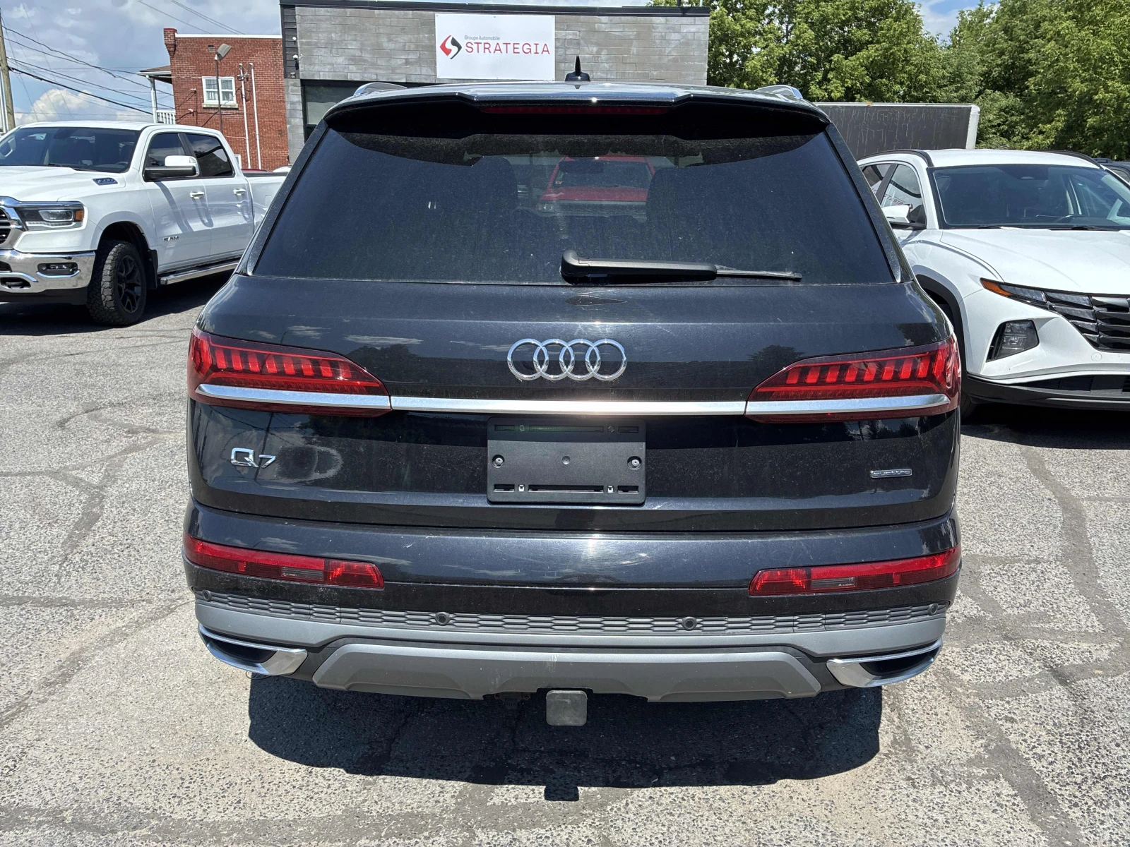 Audi Q7 Komfort, ЦЕНА ДО БГ, снимка 5 - Автомобили и джипове - 55308678