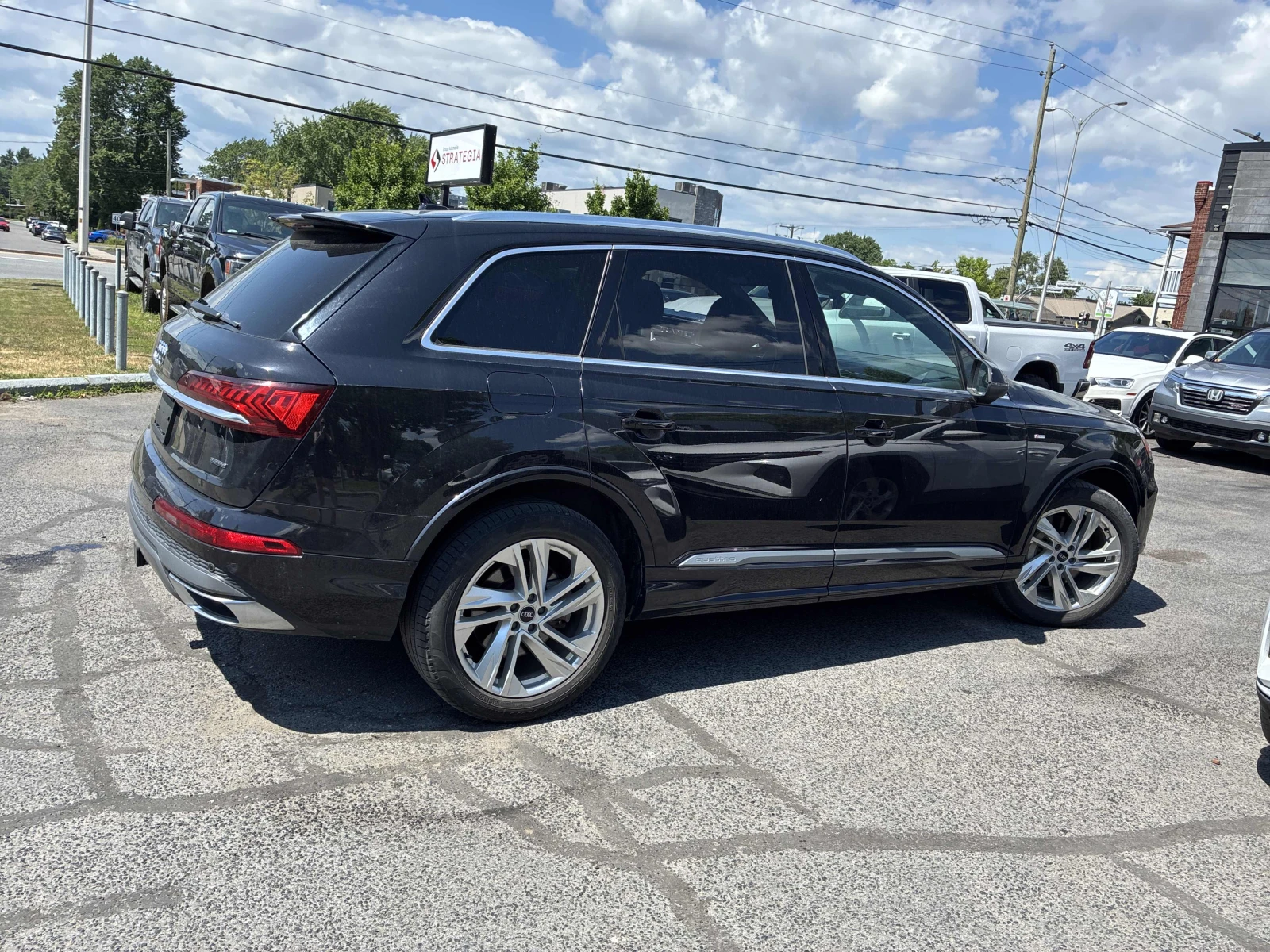 Audi Q7 Komfort, ЦЕНА ДО БГ, снимка 4 - Автомобили и джипове - 55308678