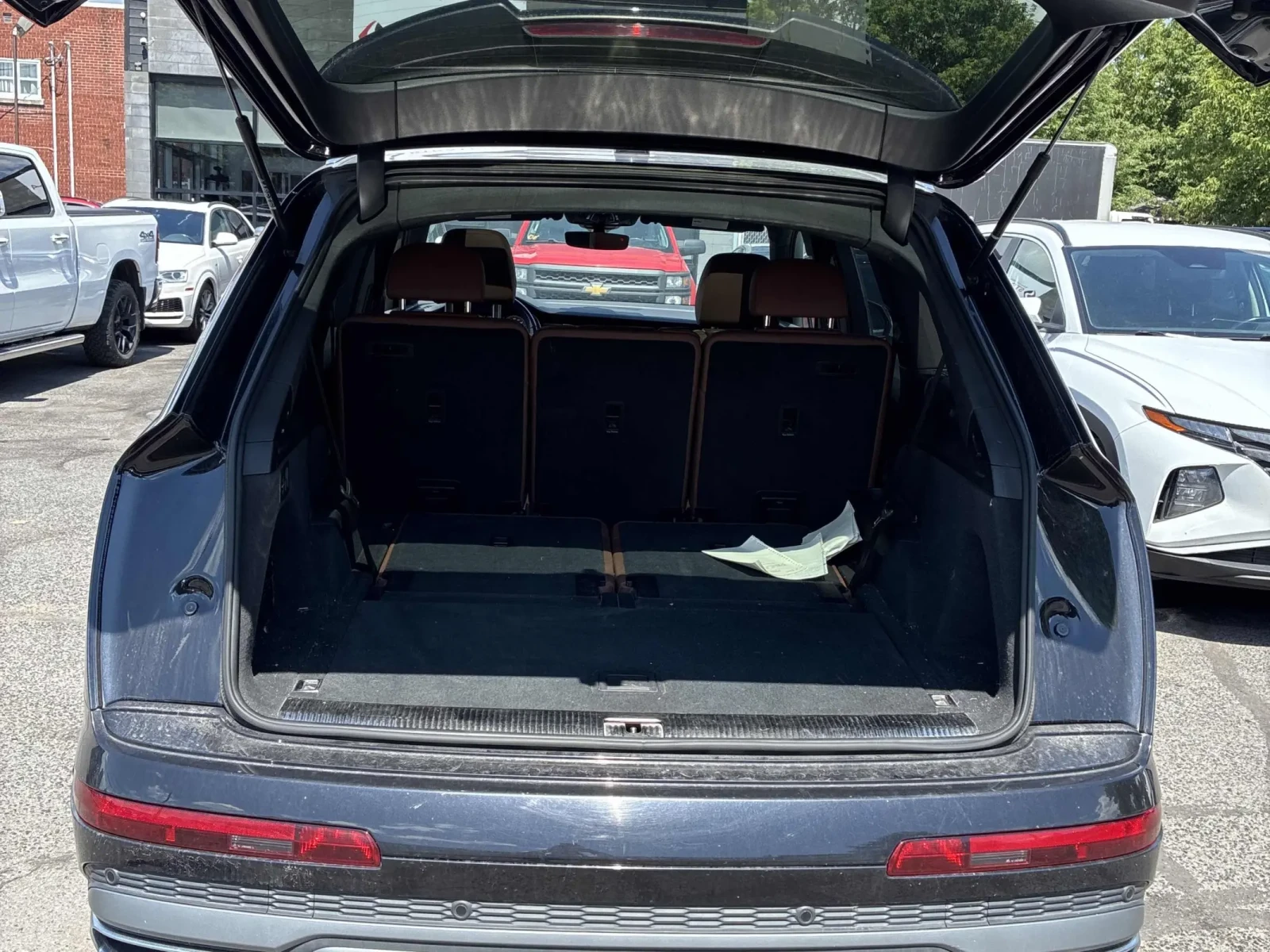 Audi Q7 Komfort, ЦЕНА ДО БГ, снимка 11 - Автомобили и джипове - 55308678