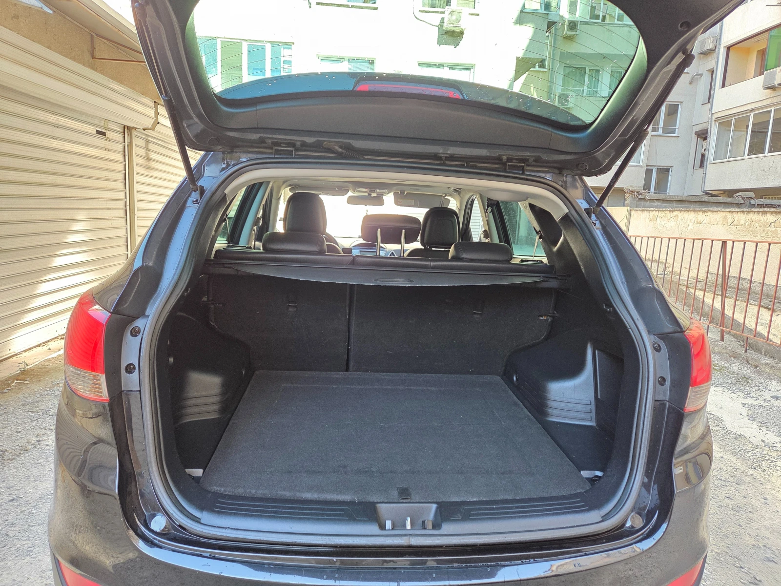 Hyundai IX35 Style, снимка 8 - Автомобили и джипове - 56365298