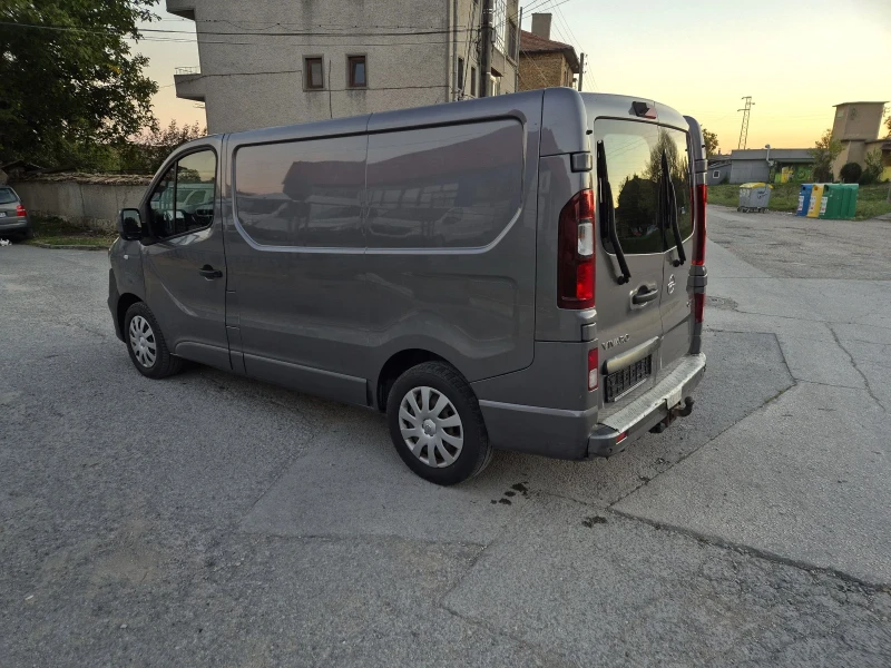 Opel Vivaro 1.6CDTI , снимка 5 - Бусове и автобуси - 47709538