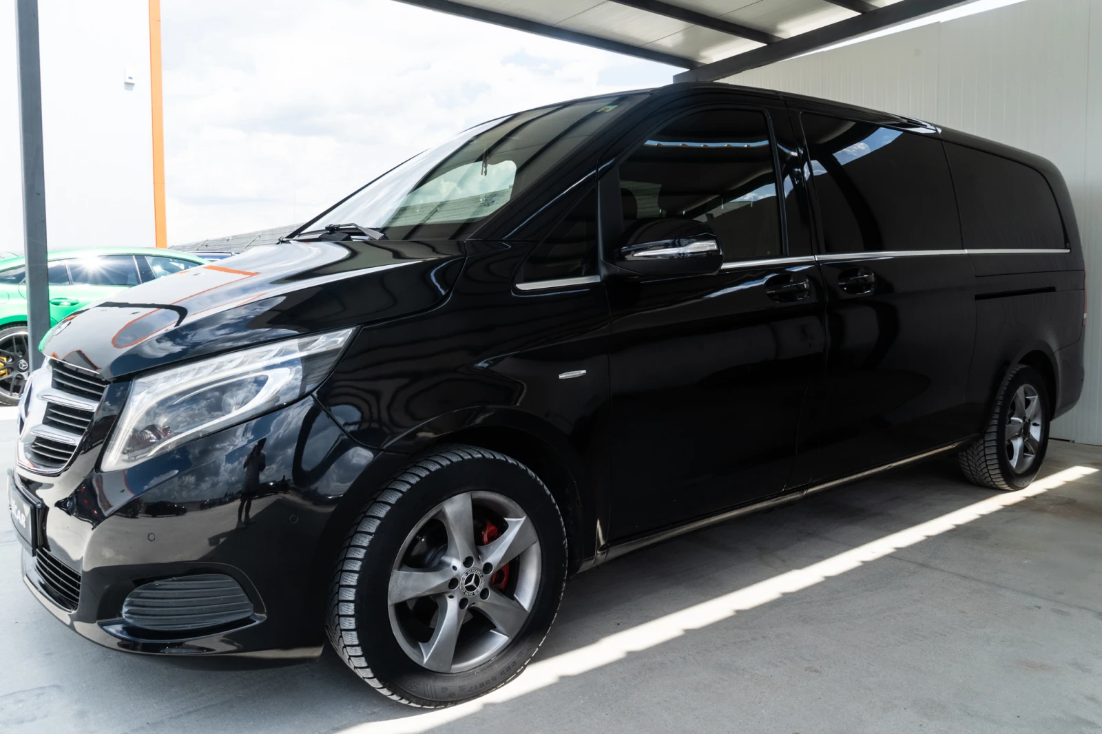 Mercedes-Benz V 220 D = 8 МЕСТЕН = AVANTGARDE = ГАРАНЦИЯ = ЛИЗИНГ, снимка 2 - Бусове и автобуси - 54961515