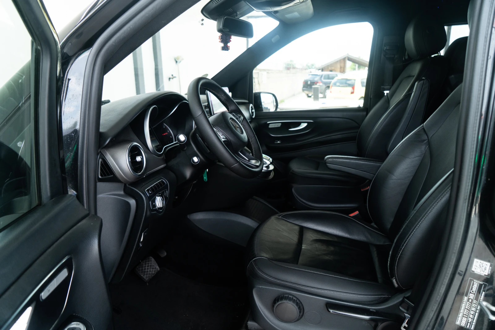 Mercedes-Benz V 220 D = 8 МЕСТЕН = AVANTGARDE = ГАРАНЦИЯ = ЛИЗИНГ, снимка 9 - Бусове и автобуси - 54961515
