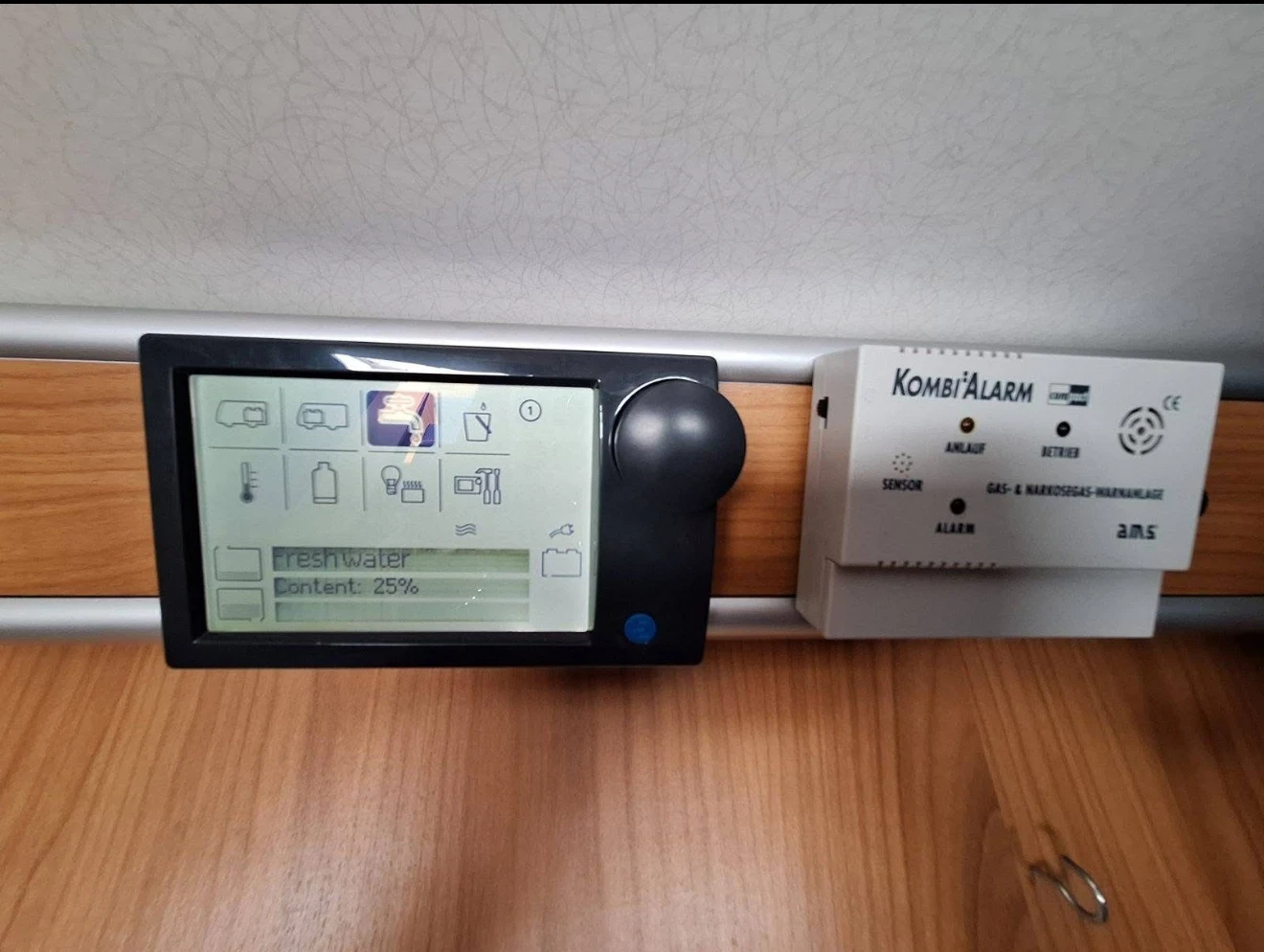  Burstner Delfin  | Mobile.bg   14