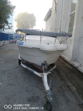 Лодка Quicksilver  450, снимка 2 - Воден транспорт - 45566240
