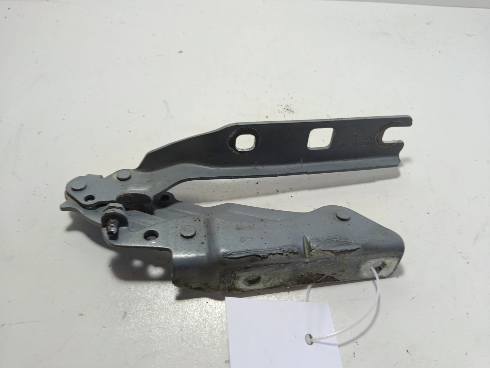 панта преден капак лява 5K0823301C VW Golf