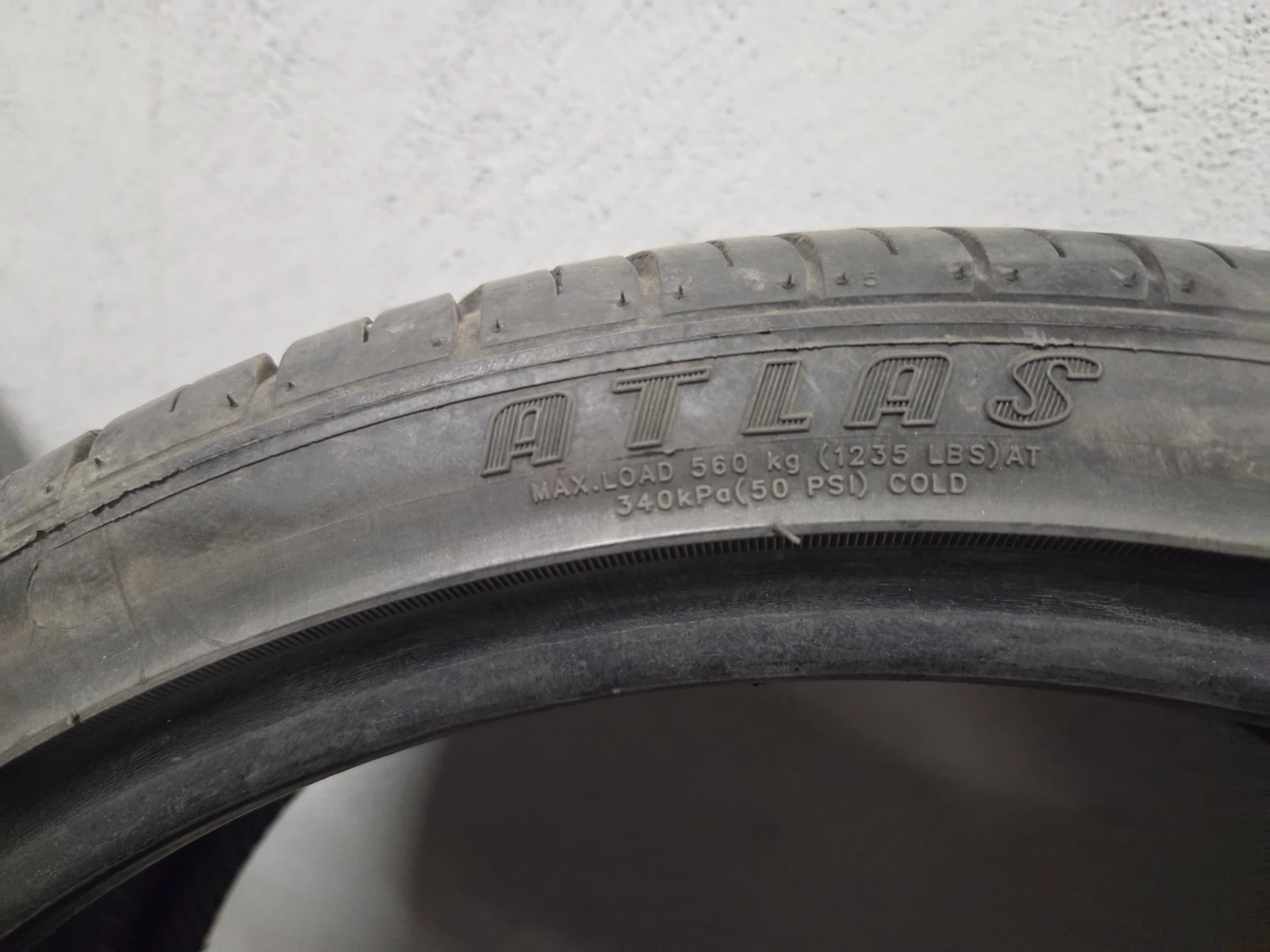 Гуми Летни 225/35R19, снимка 6 - Гуми и джанти - 54384981