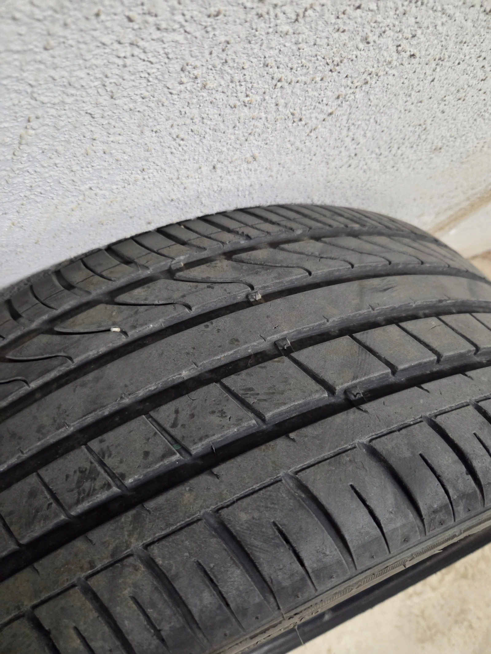 Гуми Летни 225/35R19, снимка 5 - Гуми и джанти - 54384981