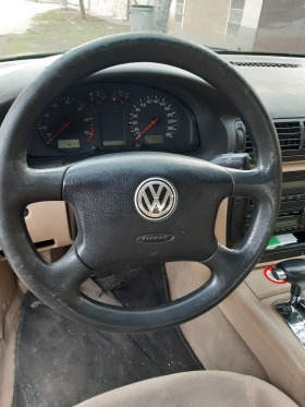 VW Passat 1.8T, снимка 4 - Автомобили и джипове - 44633512