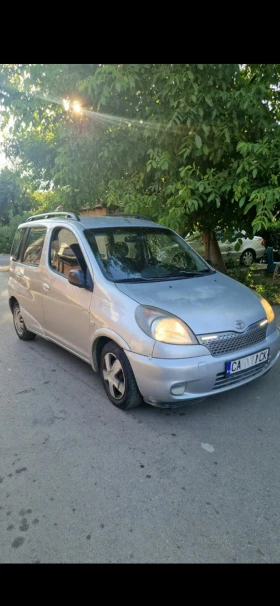 Toyota Yaris verso, снимка 1