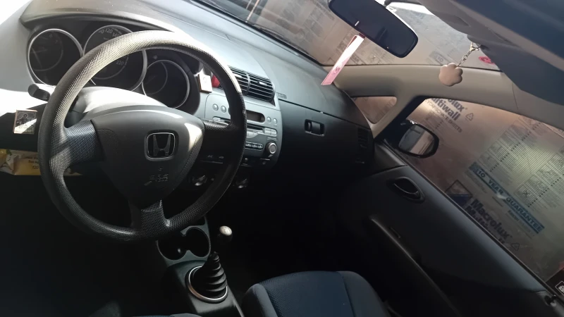 Honda Jazz, снимка 16 - Автомобили и джипове - 47235351