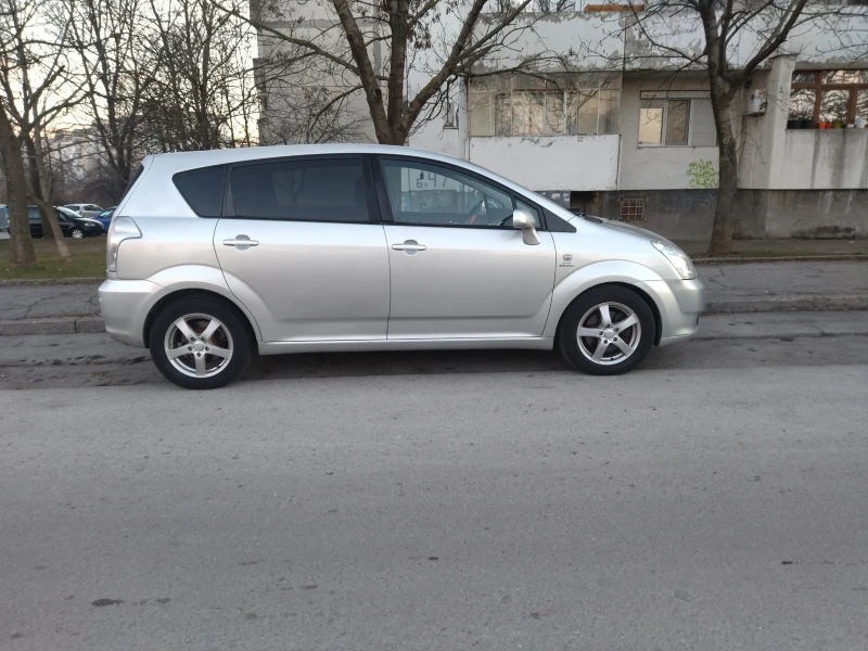 Toyota Corolla verso 2, 2 D-CAT(177k.с.), снимка 3 - Автомобили и джипове - 48565016