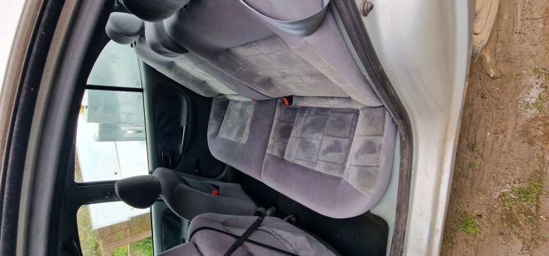 Renault Megane 1.6, снимка 5 - Автомобили и джипове - 49781629