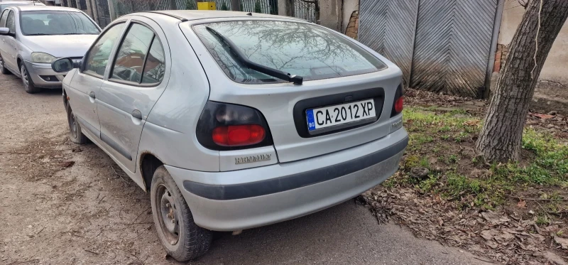Renault Megane 1.6, снимка 3 - Автомобили и джипове - 49781629