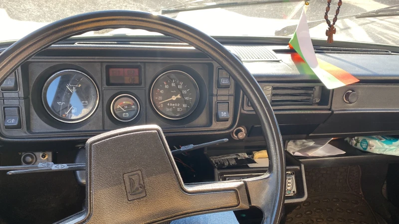 Lada 2105, снимка 12 - Автомобили и джипове - 51839333
