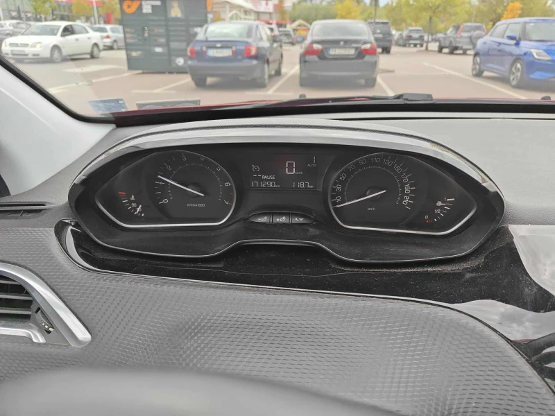 Peugeot 2008, снимка 9 - Автомобили и джипове - 52642332