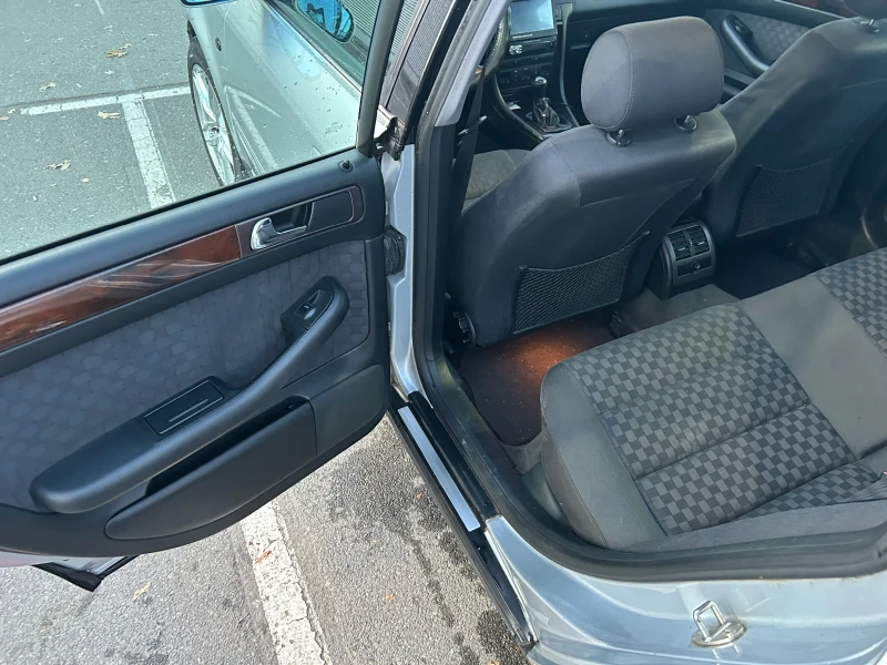 Audi A6 1.8Т АЕВ+ АГУ, снимка 8 - Автомобили и джипове - 52434941