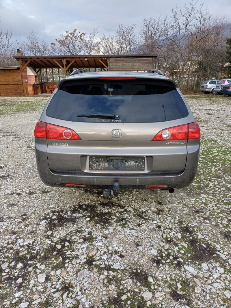 Honda Accord 2.0 LPG Executive Facelift, снимка 2 - Автомобили и джипове - 52621563