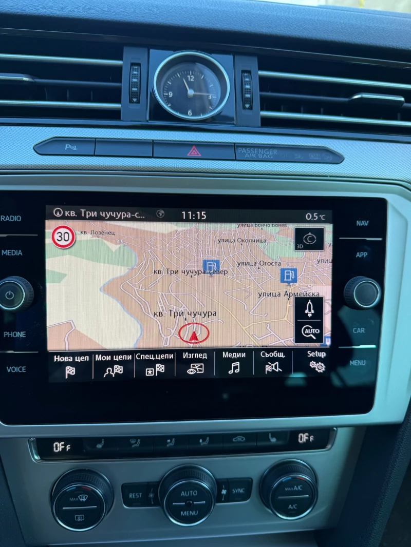 VW Passat 2.0 TDI, снимка 16 - Автомобили и джипове - 52972188