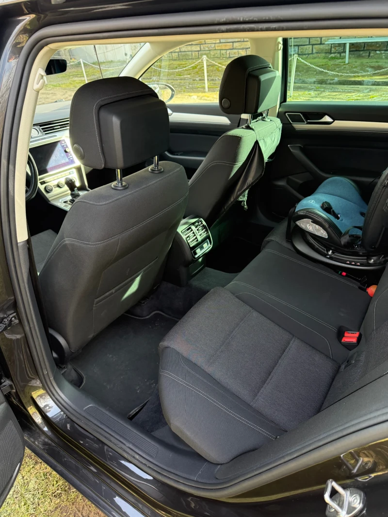 VW Passat 2.0 TDI, снимка 10 - Автомобили и джипове - 52972188