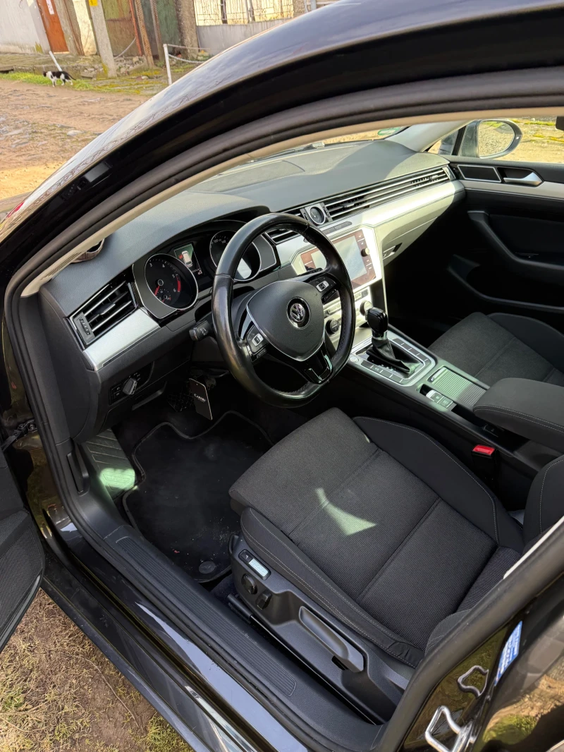 VW Passat 2.0 TDI, снимка 12 - Автомобили и джипове - 52972188