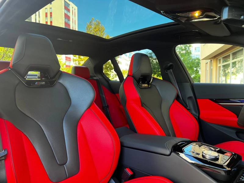 BMW M5 4.4 Hybrid, снимка 11 - Автомобили и джипове - 53191599