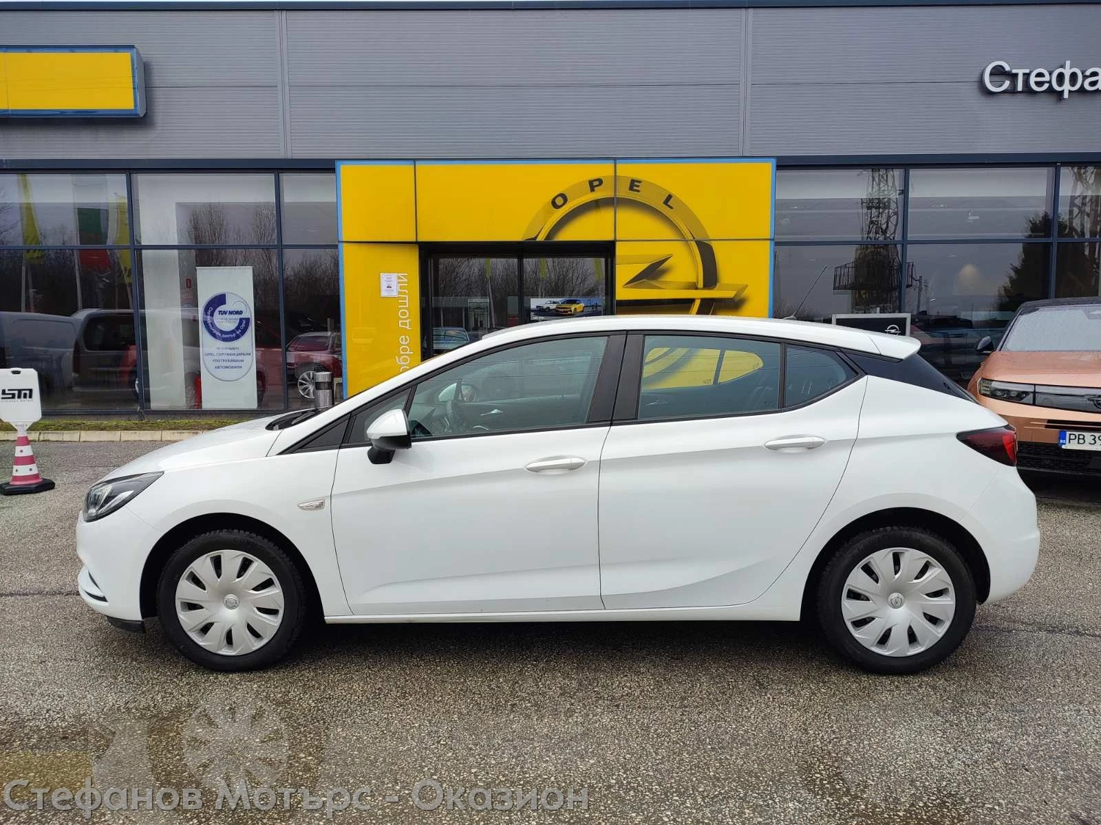Opel Astra Enjoy 1.4 Turbo (125hp) MT6 - изображение 4