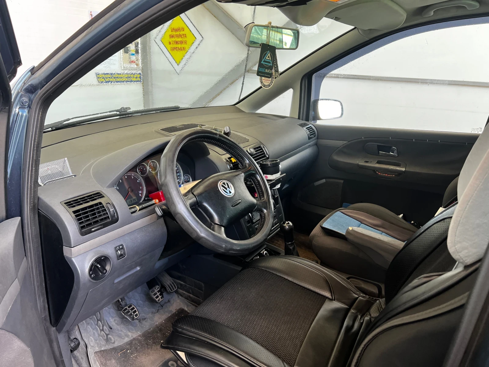 VW Sharan  - изображение 7