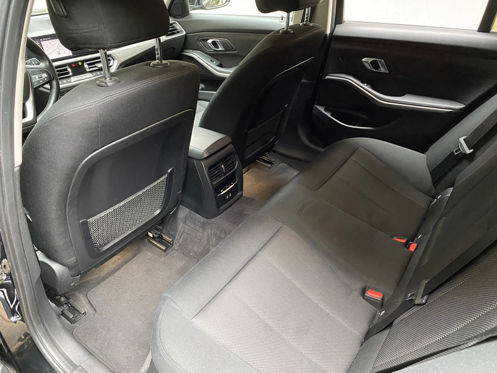 BMW 320 xDrive/MHEV/Business/Laser/Distronic/Head-Up | Mobile.bg   12