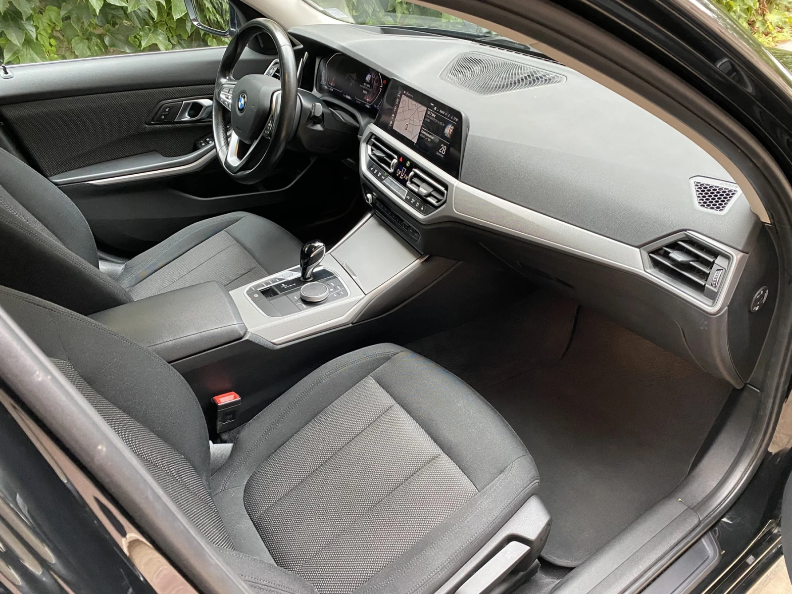 BMW 320 xDrive/MHEV/Business/Laser/Distronic/Head-Up | Mobile.bg   11