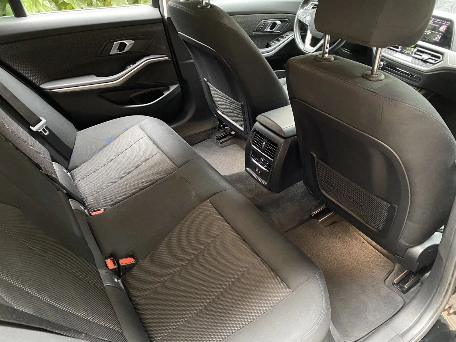 BMW 320 xDrive/MHEV/Business/Laser/Distronic/Head-Up | Mobile.bg   13