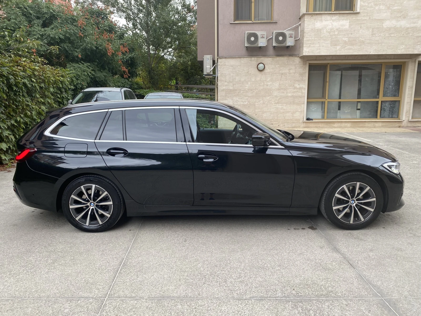 BMW 320 xDrive/MHEV/190кс/Business/Laser/Distronic/Head-Up - изображение 2