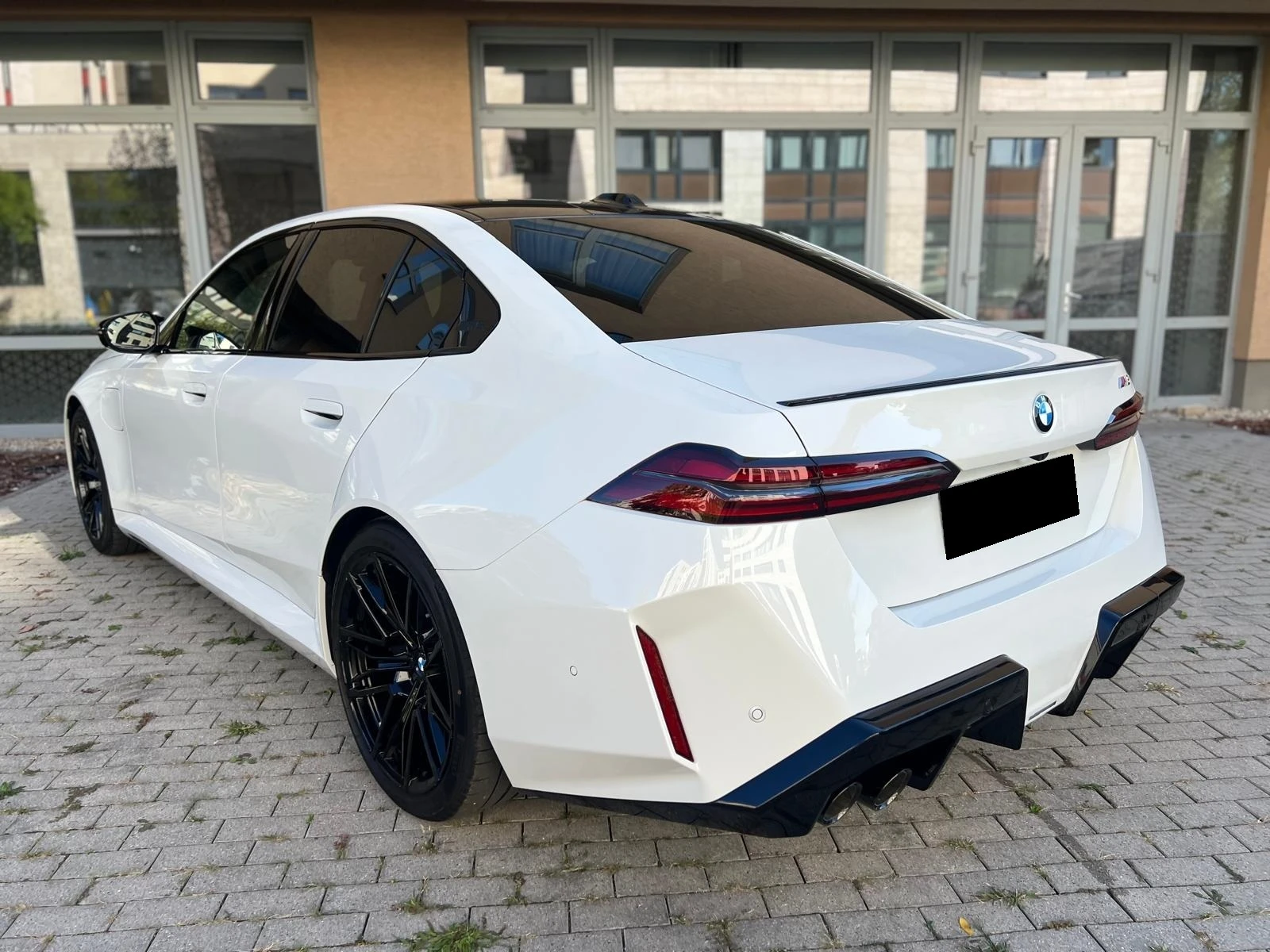 BMW M5 4.4 Hybrid - изображение 6