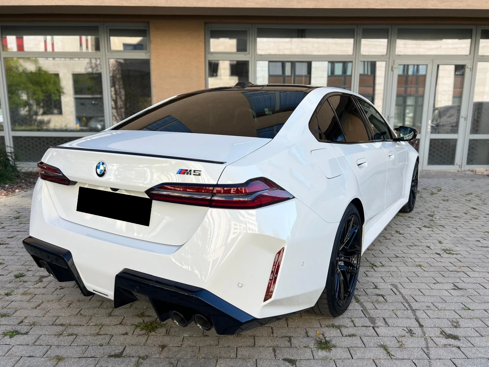 BMW M5 4.4 Hybrid - изображение 5