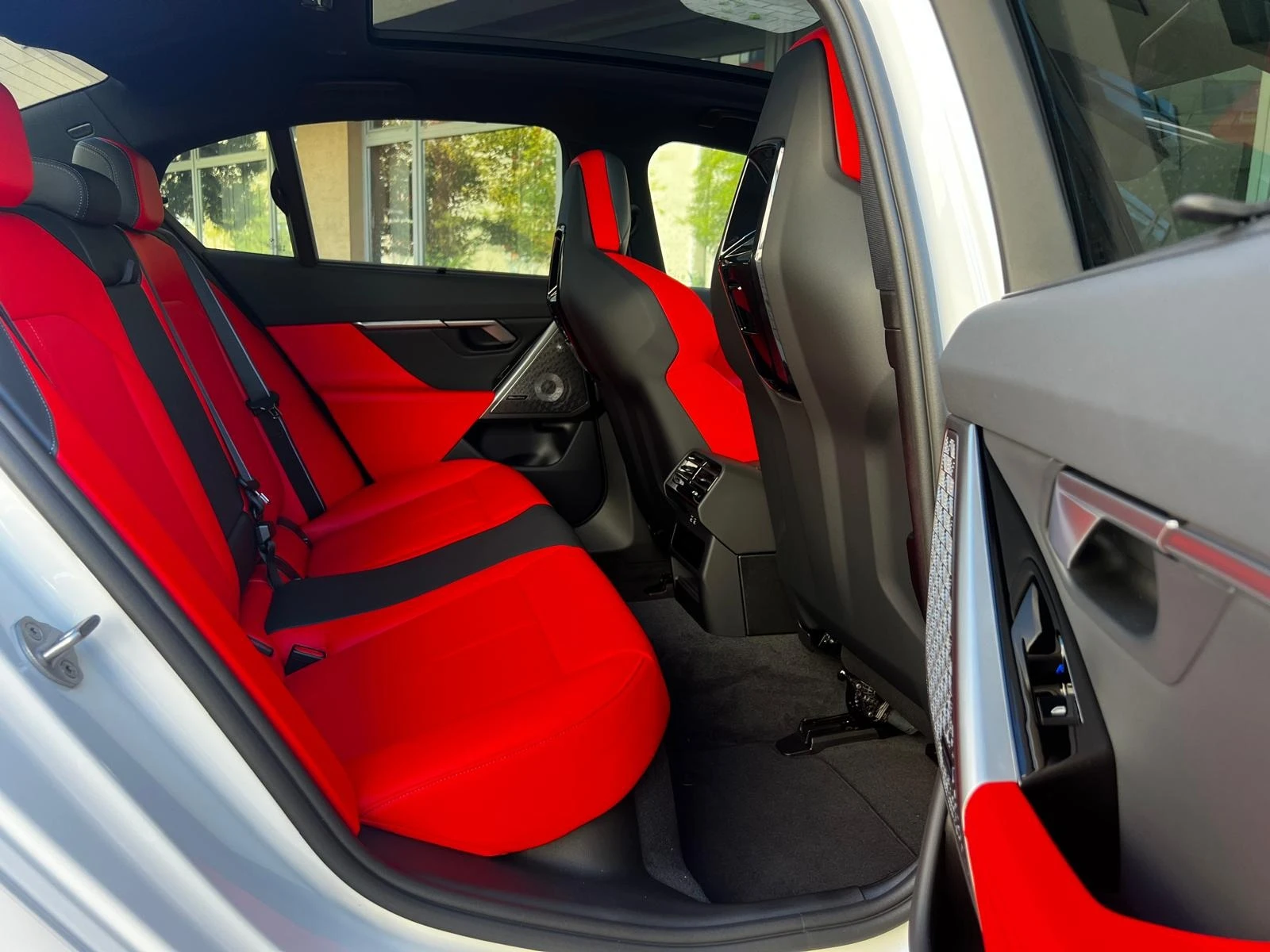 BMW M5 4.4 Hybrid | Mobile.bg � ����������� 12