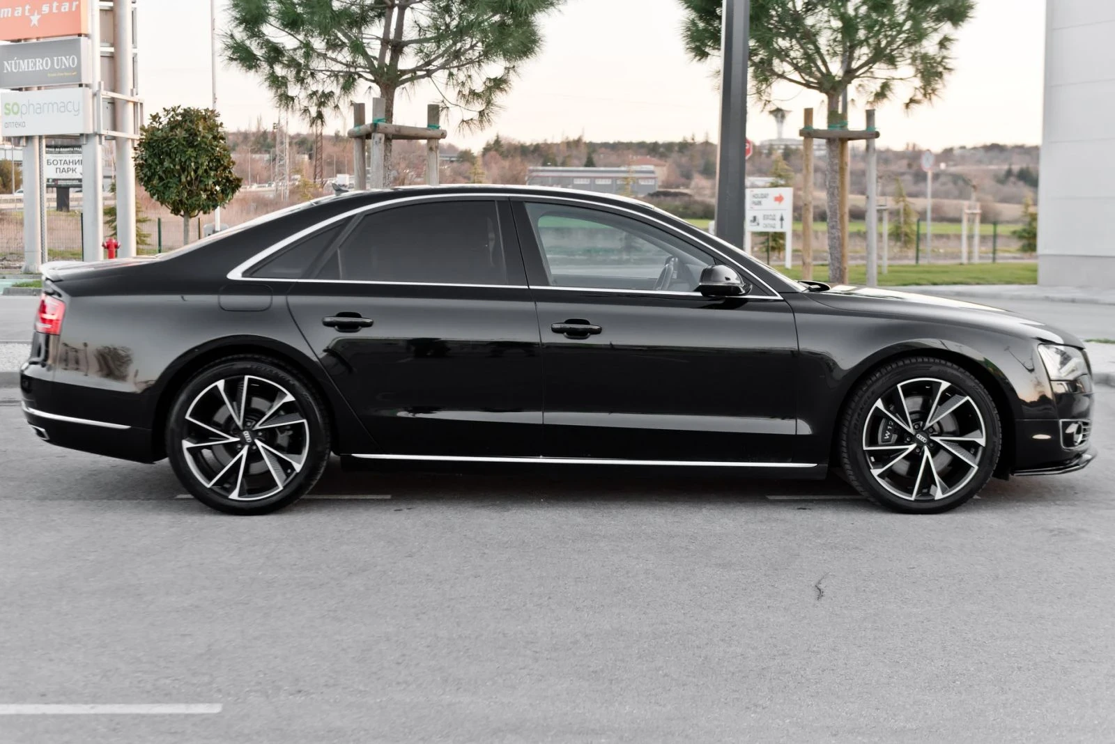 Audi A8 4.2 TDI.W 12 OPTIK..TV.TV.TV..UNIKAT, снимка 6 - Автомобили и джипове - 53830979