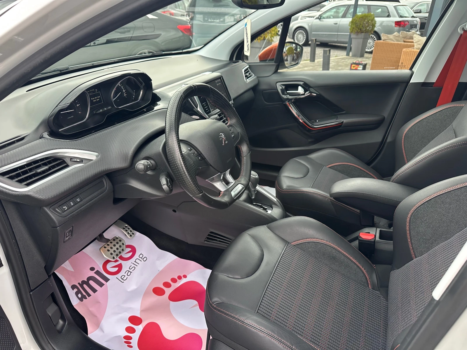 Peugeot 208 ROLAND GARROS* AVTOMATIK* FACE* NAVI* LED* TOP* , снимка 10 - Автомобили и джипове - 54207198