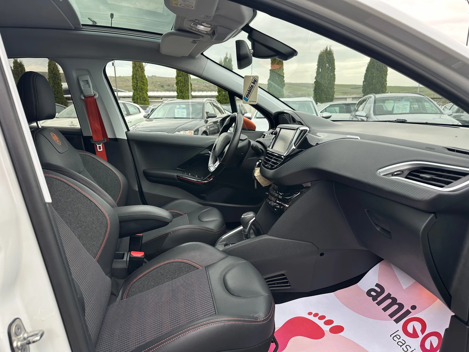 Peugeot 208 ROLAND GARROS* AVTOMATIK* FACE* NAVI* LED* TOP* , снимка 9 - Автомобили и джипове - 54207198