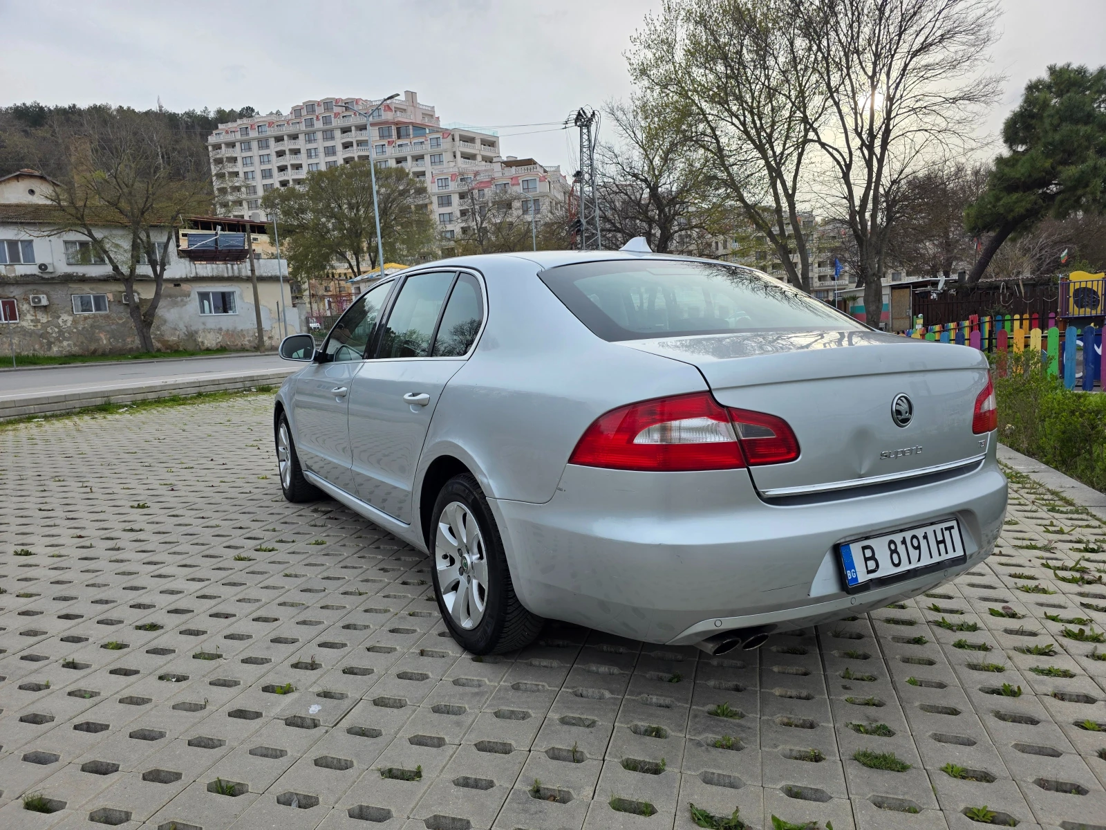 Skoda Superb 1.8 TSI DSG, снимка 3 - Автомобили и джипове - 54209406