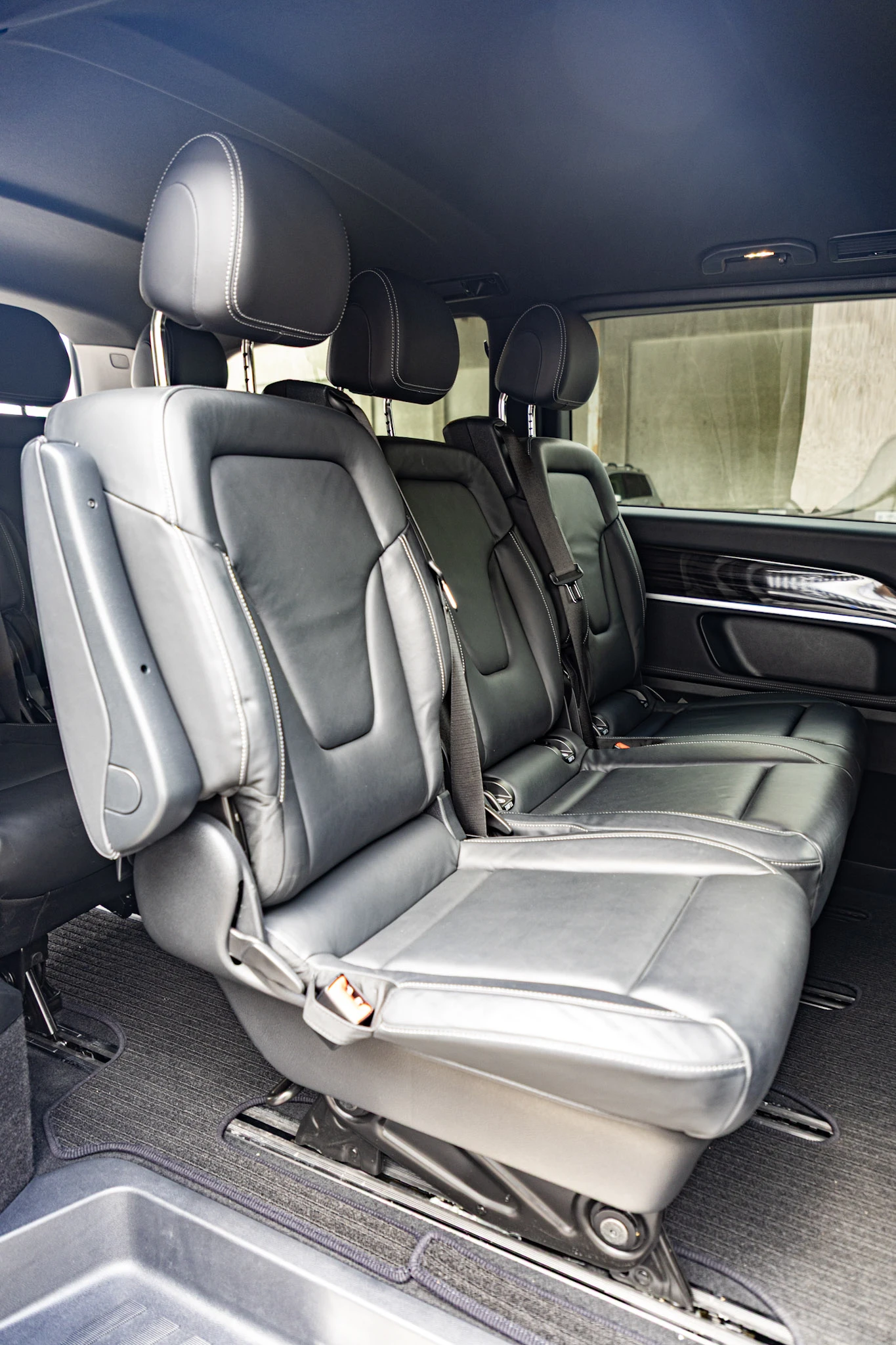 Mercedes-Benz V 300, снимка 8 - Автомобили и джипове - 54619300