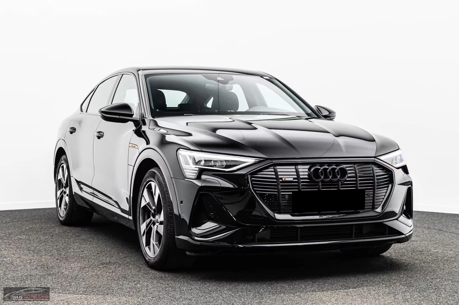 Audi E-Tron 55/SPORTBACK/408HP/2XSLINE/BLACK/CAM/KLES/ACC/451z, снимка 6 - Автомобили и джипове - 54701806