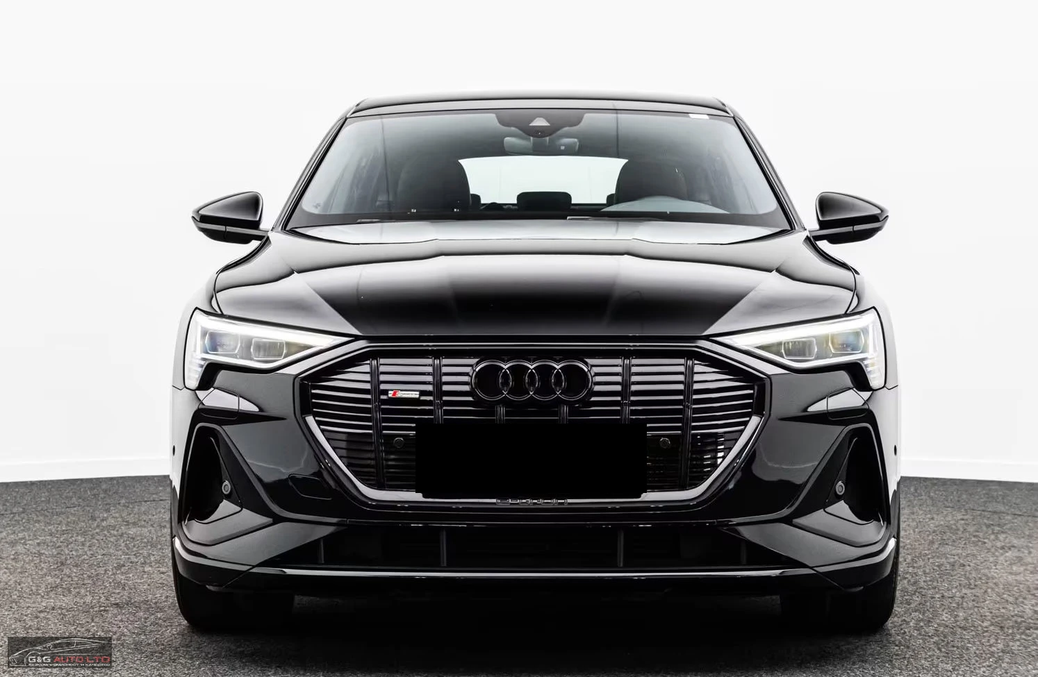 Audi E-Tron 55/SPORTBACK/408HP/2XSLINE/BLACK/CAM/KLES/ACC/451z, снимка 2 - Автомобили и джипове - 54701806