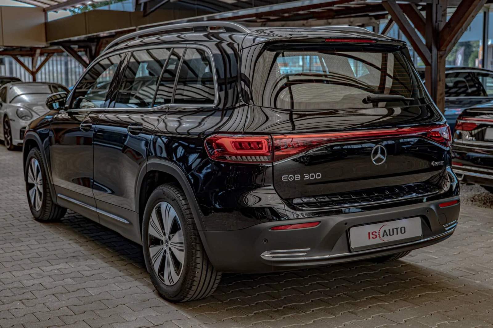 Mercedes-Benz EQB 300 4Matic/Ambient/Камера/MBUX/Virtual/, снимка 6 - Автомобили и джипове - 55285368
