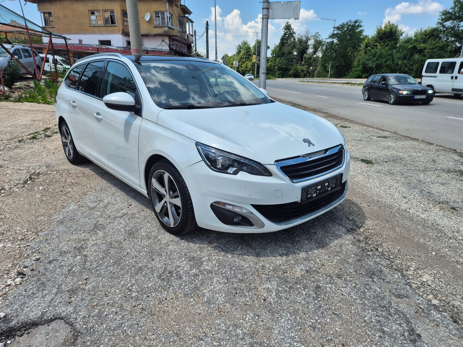 Peugeot 308 NAVI, PANORAMA, LED, KOJA, снимка 3 - Автомобили и джипове - 55324095