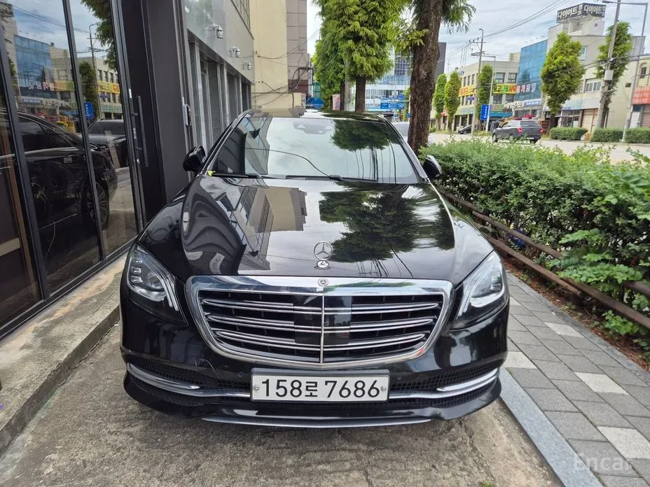 Mercedes-Benz S 560 LONG | REAR EXECUTIVE SEAT | DVD, снимка 2 - Автомобили и джипове - 56310152